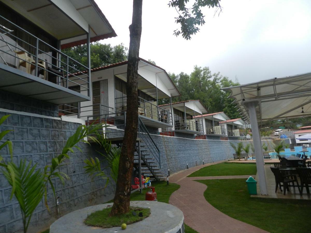 The Nihal Resort Mahabaleshwar Bagian luar foto